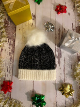 Load image into Gallery viewer, Pom Beanies
