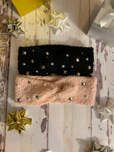 Load image into Gallery viewer, Pearl and Stud Detail Twist Headband
